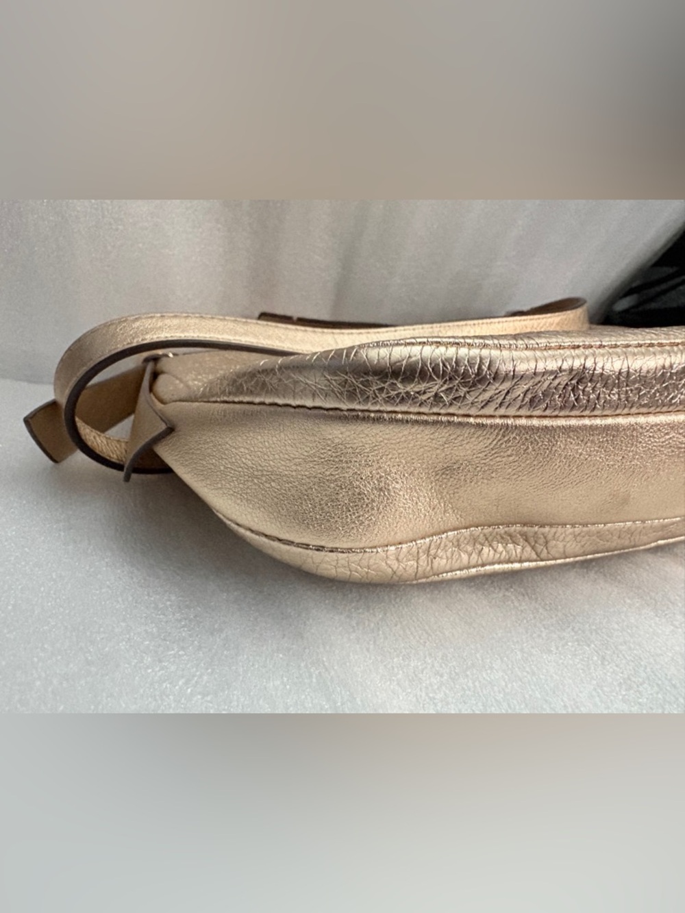 Kate Spade Rose Gold Champagne Pebbled Hobo Shoulder/Crossbody Pink Logo Lining - Picture 5 of 16